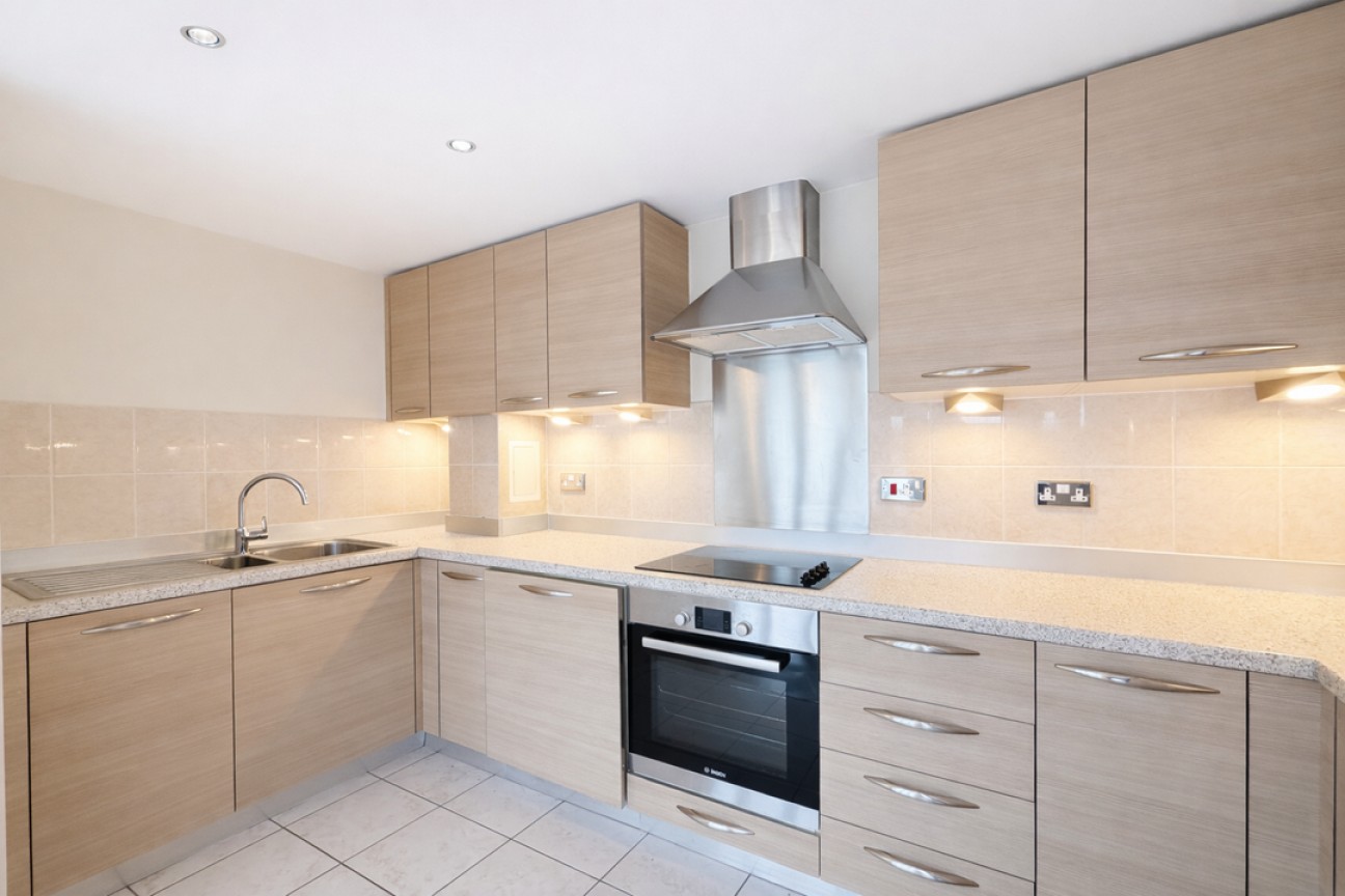 Flat 16, Gateway Court, 4 The Uplands, St. Albans, Hertfordshire