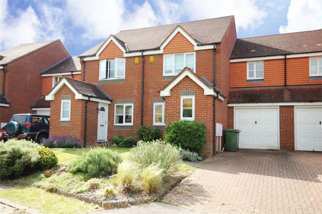 Orient Close, St. Albans, Hertfordshire