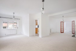 Napsbury Lane, St Albans, AL1 1DU