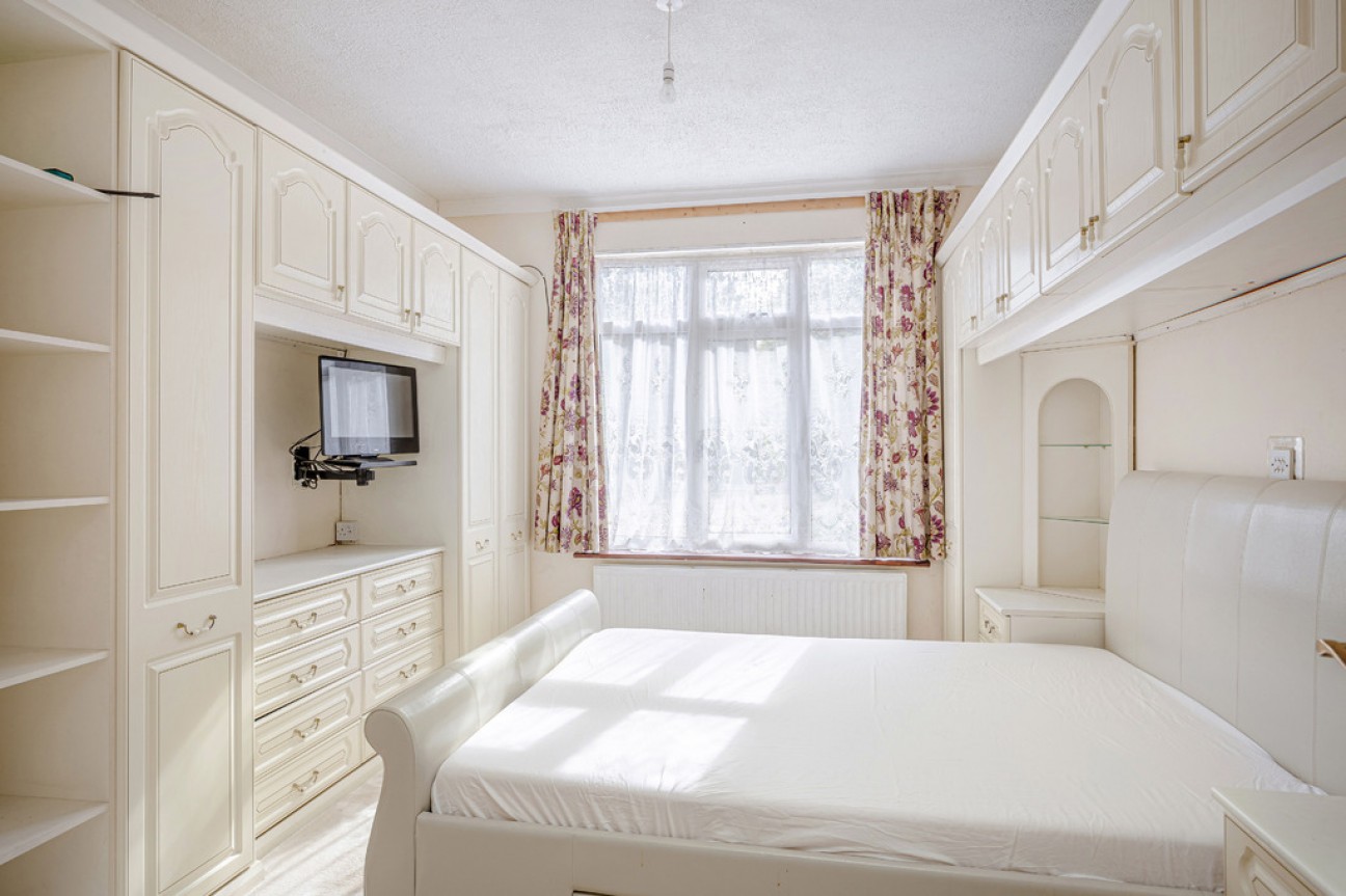 Napsbury Lane, St Albans, AL1 1DU