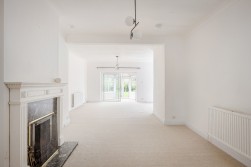 Napsbury Lane, St Albans, AL1 1DU