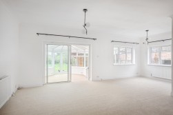 Napsbury Lane, St Albans, AL1 1DU