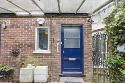 Riverside Close, St. Albans, Hertfordshire