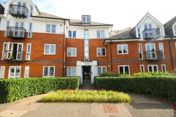 Windsor Court, Park View Close, St. Albans, Hertfordshire