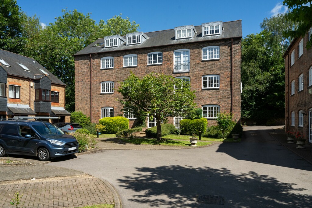 York House, Abbey Mill Lane, St Albans, AL3 4HG