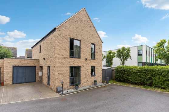 George Yeomans Close, Cheshunt, EN8 9FQ