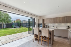 George Yeomans Close, Cheshunt, EN8 9FQ