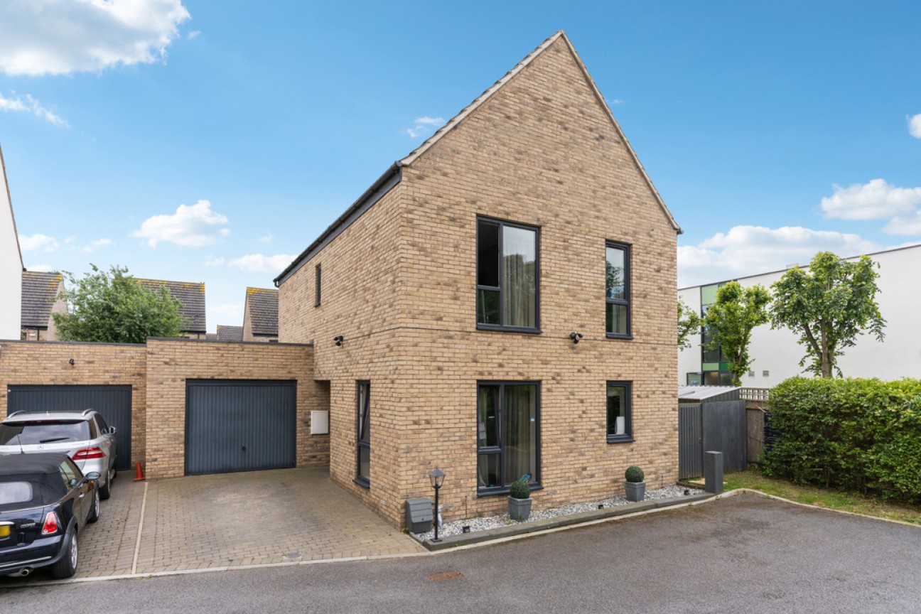 George Yeomans Close, Cheshunt, EN8 9FQ