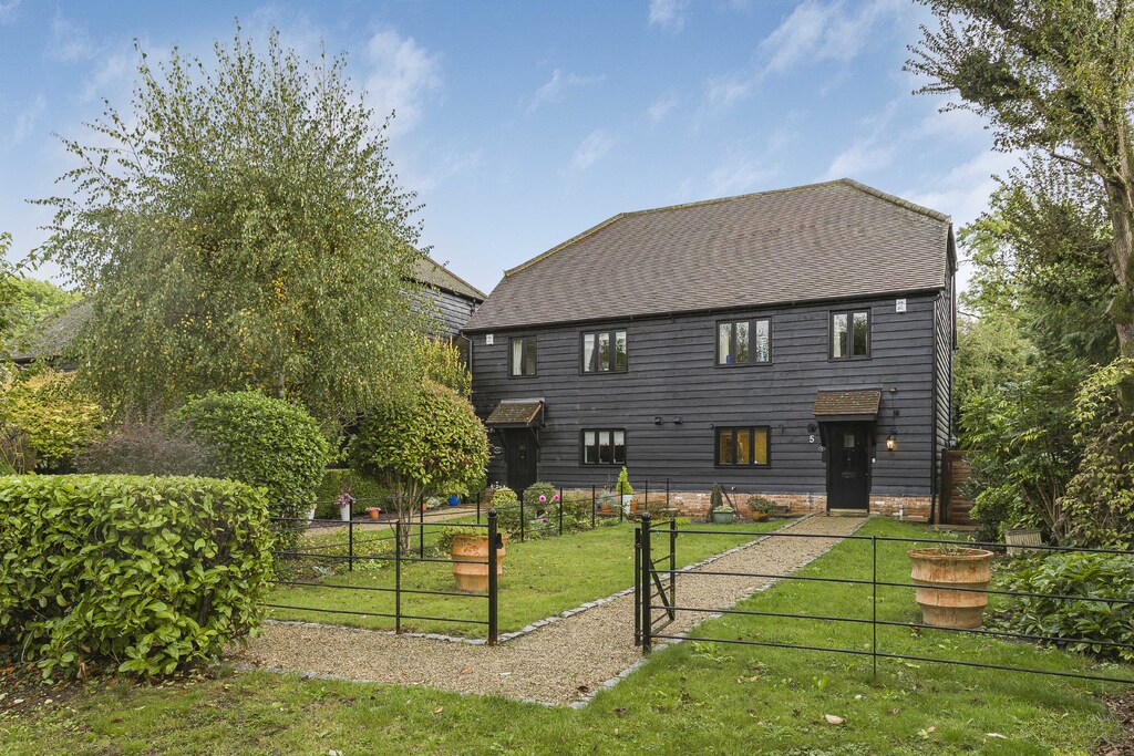 The Cottages, Longwick Mill, Lower Icknield Way, Longwick, Princes Risborough, Buckinghamshire