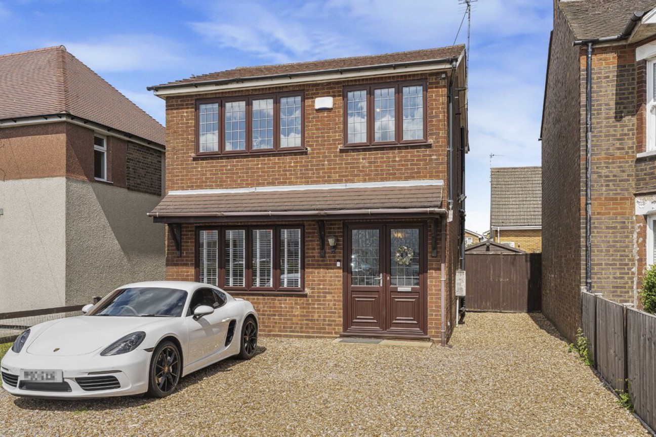 Markyate Road, Slip End, Luton, Bedfordshire