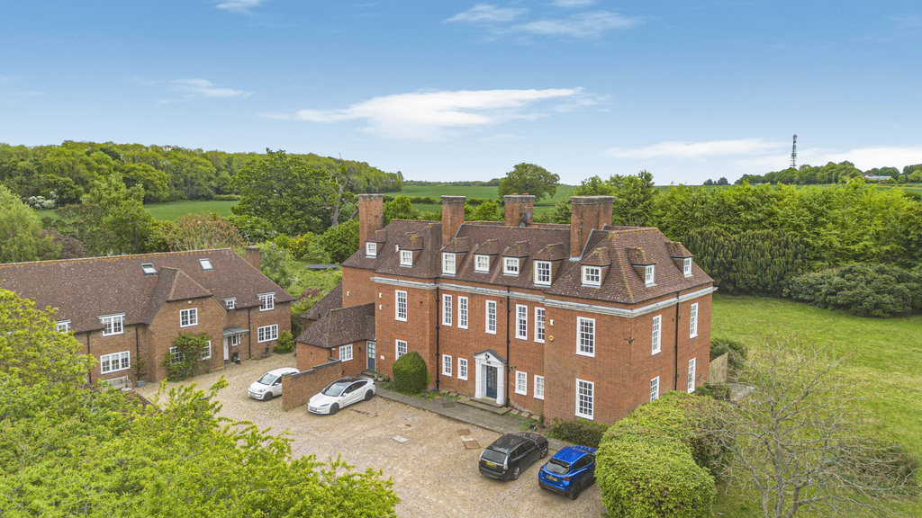 Fairshot Court, Woodcock Hill, Sandridge, St. Albans, Hertfordshire