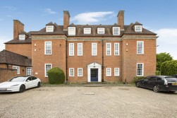 Fairshot Court, Woodcock Hill, Sandridge, St. Albans, Hertfordshire