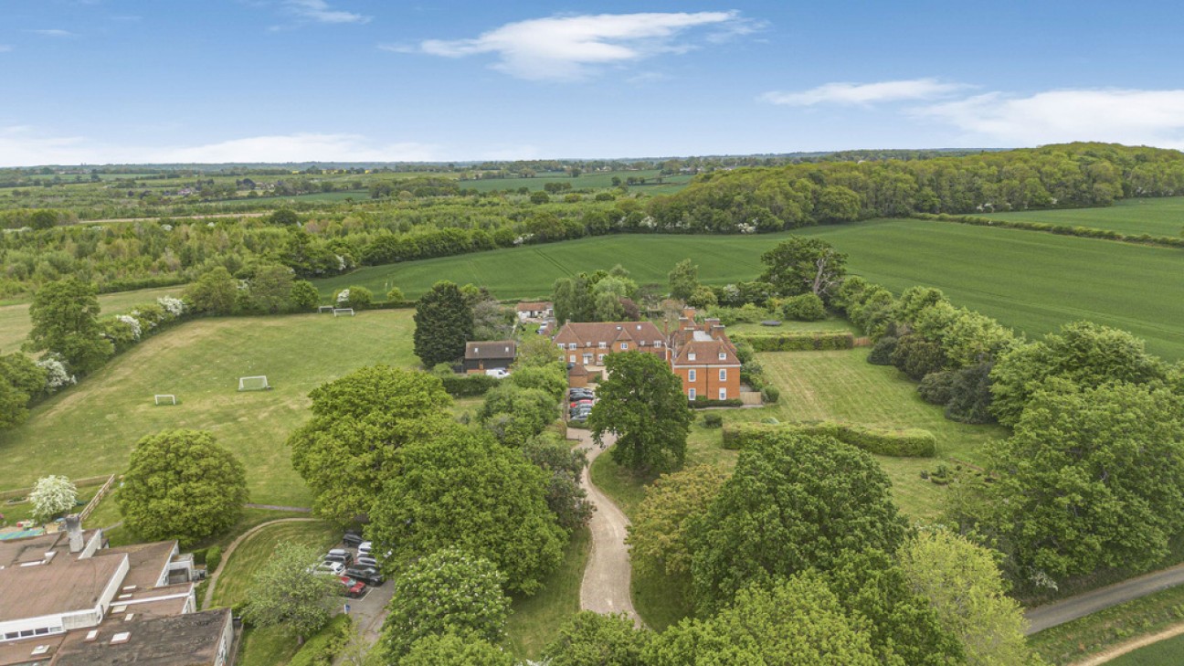 Fairshot Court, Woodcock Hill, Sandridge, St. Albans, Hertfordshire