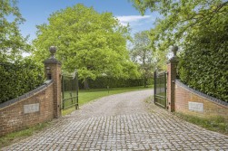Fairshot Court, Woodcock Hill, Sandridge, St. Albans, Hertfordshire