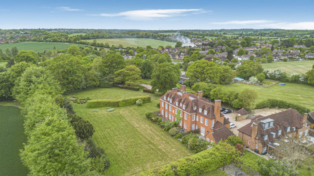 Fairshot Court, Woodcock Hill, Sandridge, St. Albans, Hertfordshire