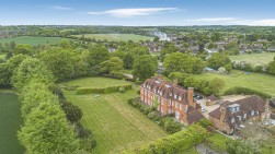 Fairshot Court, Woodcock Hill, Sandridge, St. Albans, Hertfordshire