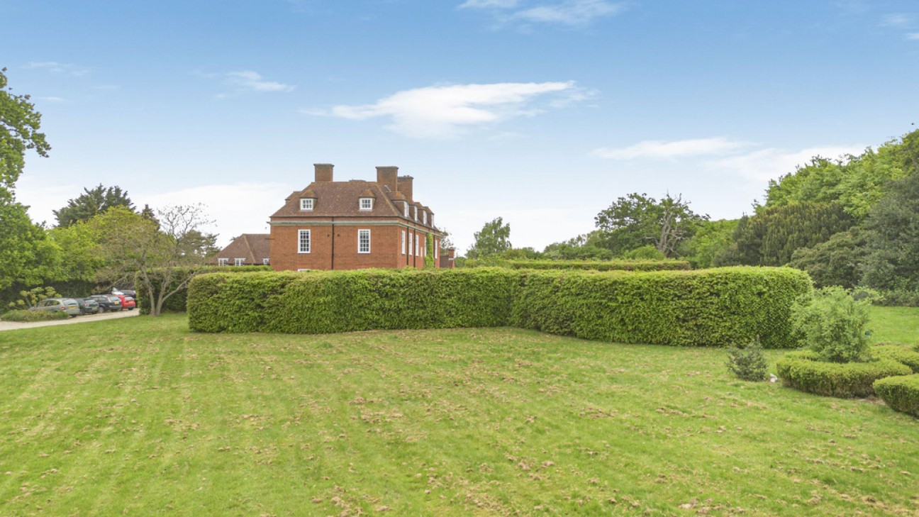 Fairshot Court, Woodcock Hill, Sandridge, St. Albans, Hertfordshire