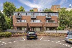 Chalfont Place, Upper Lattimore Road, St. Albans, Hertfordshire
