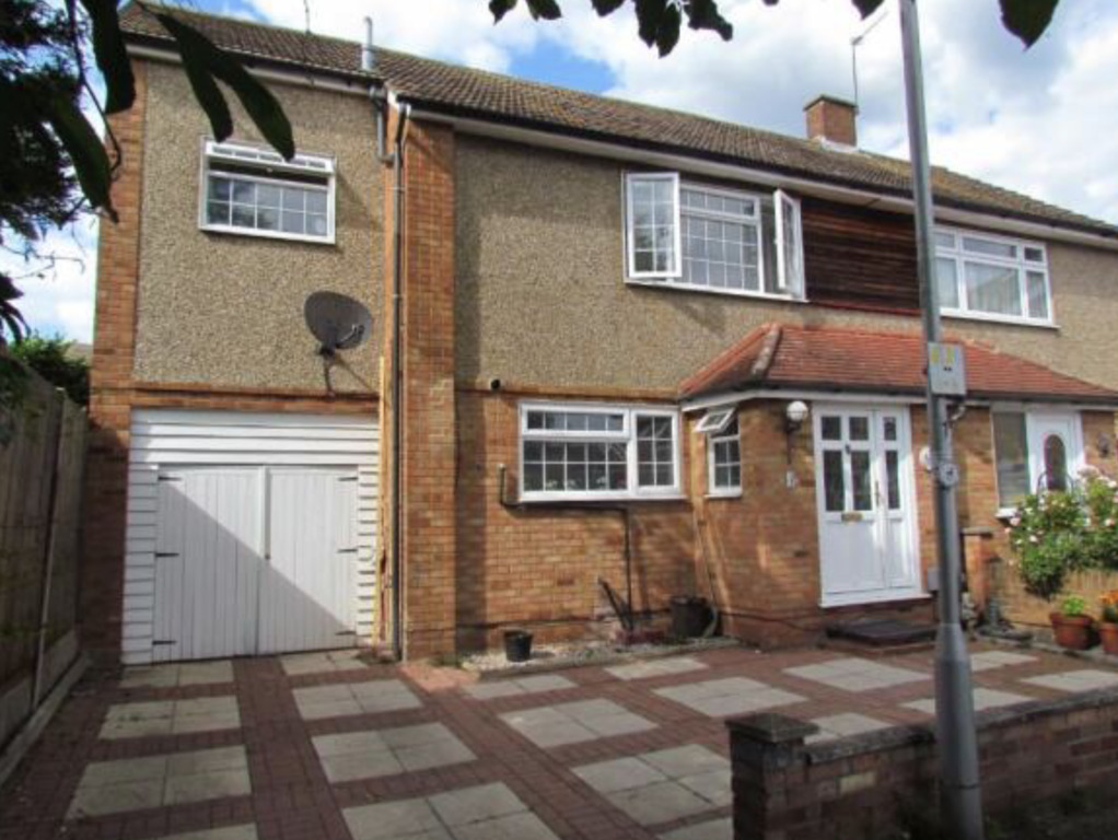 Lensbury Close, Cheshunt, Waltham Cross, Hertfordshire