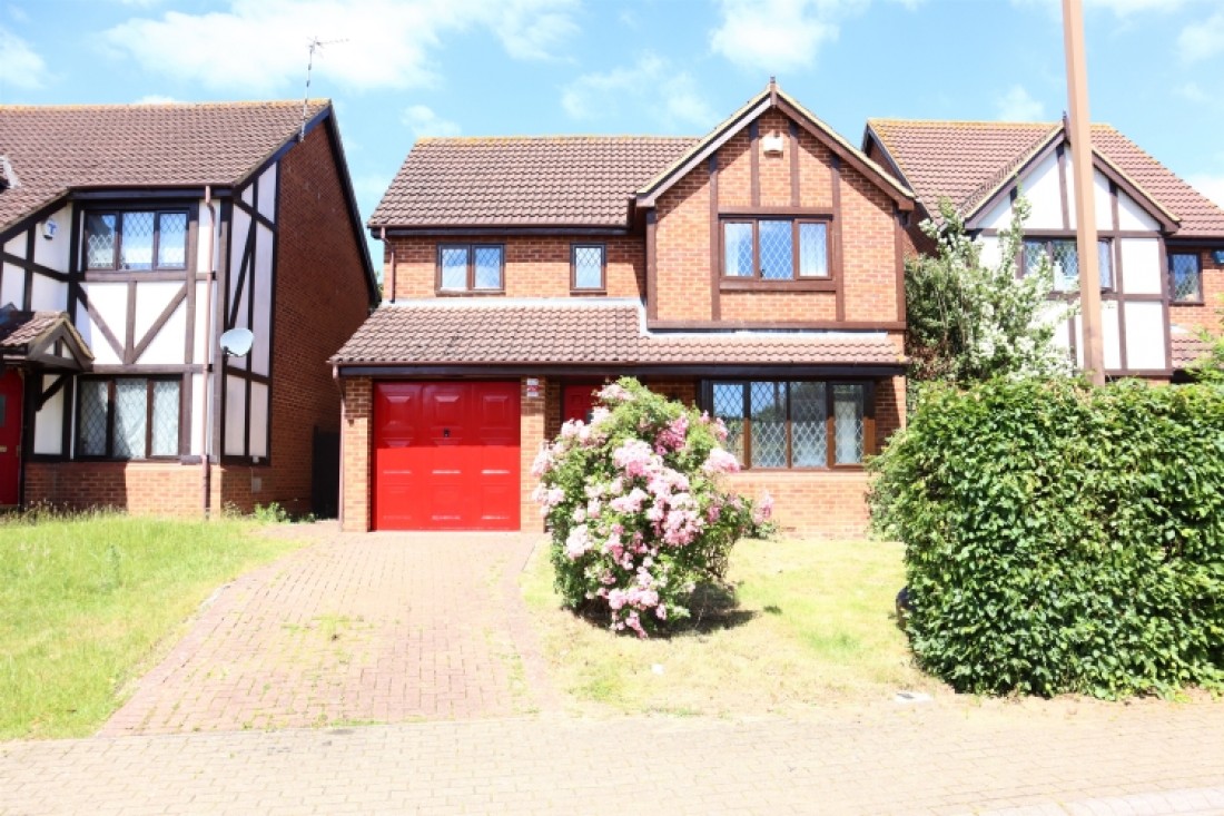 Paxton Crescent, Shenley Lodge, Milton Keynes, MK5