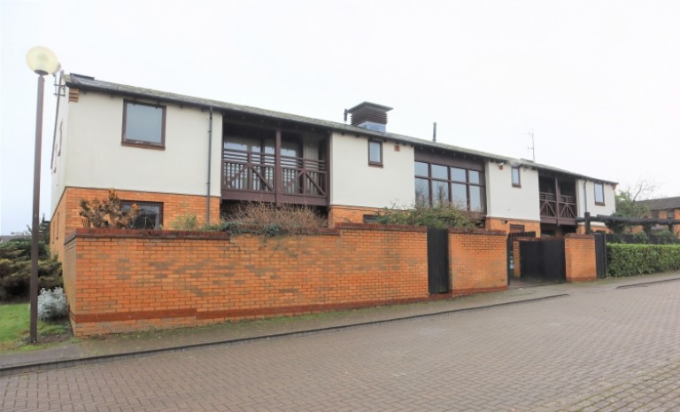 Homeward Court, Loughton, Milton Keynes, Buckinghamshire, MK5