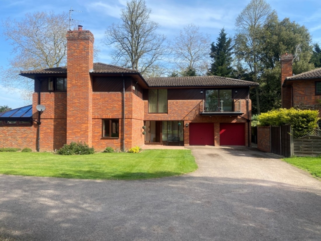 The Lodge Park Wolverton Road, Newport Pagnell, Buckinghamshire, MK16