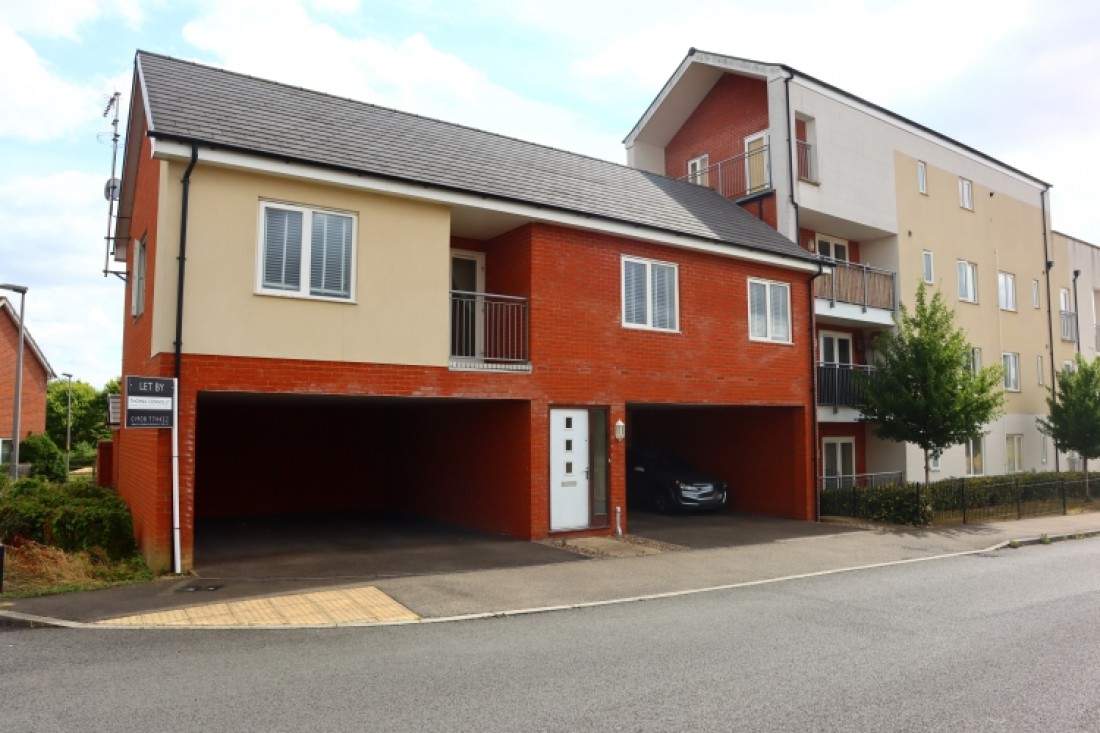Sinatra Drive, Oxley Park, Milton Keynes, MK4