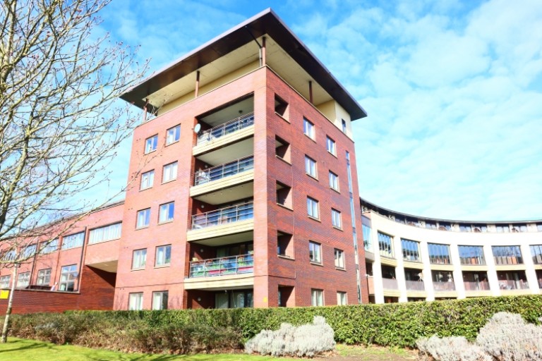 Huntley Crescent, Campbell Park, Milton Keynes, MK9