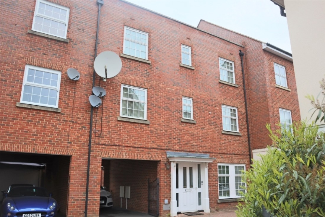 Frampton Grove, Westcroft