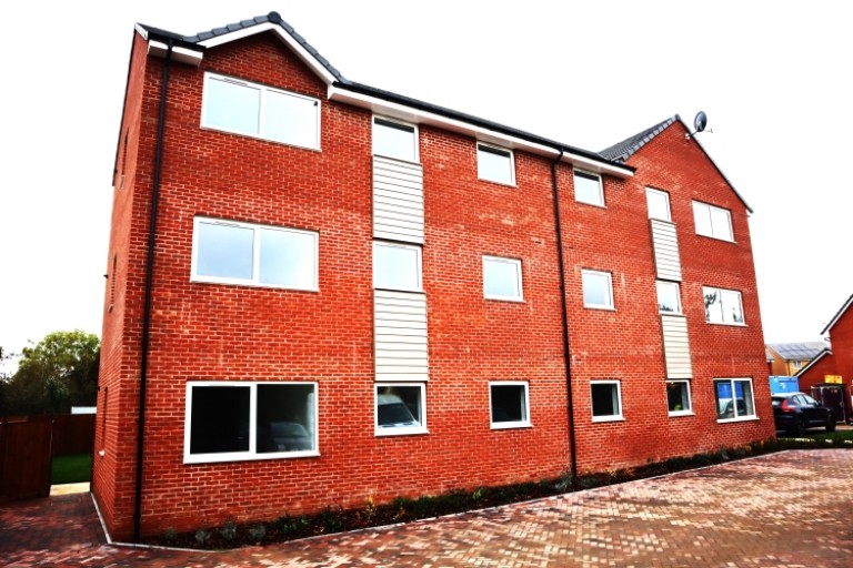 Pineywoods Lane, Whitehouse, Milton Keynes, MK8