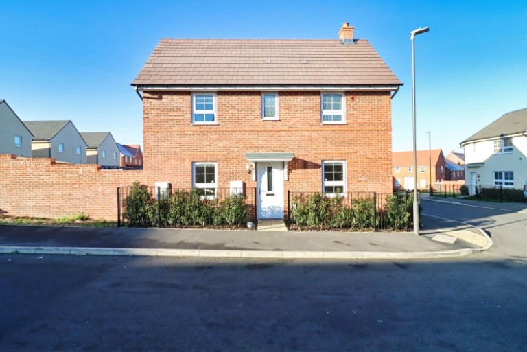 Emma Mews, Buckingham, Buckinghamshire, MK18