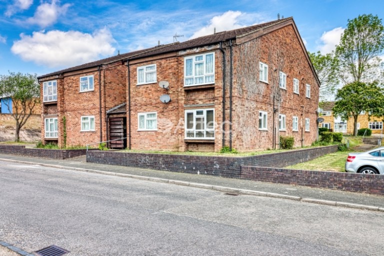 Dorchester Avenue, Bletchley, Milton Keynes, Buckinghamshire, MK3