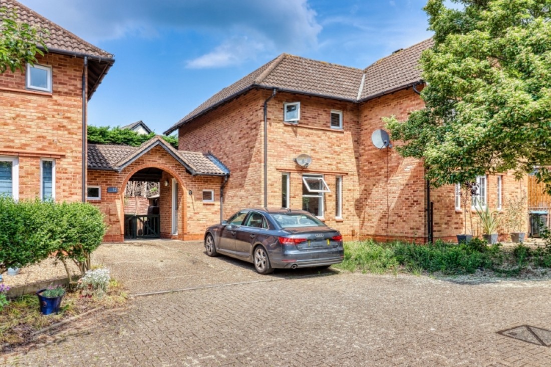 Southwick Court, Great Holm, Milton Keynes, Buckinghamshire, MK8