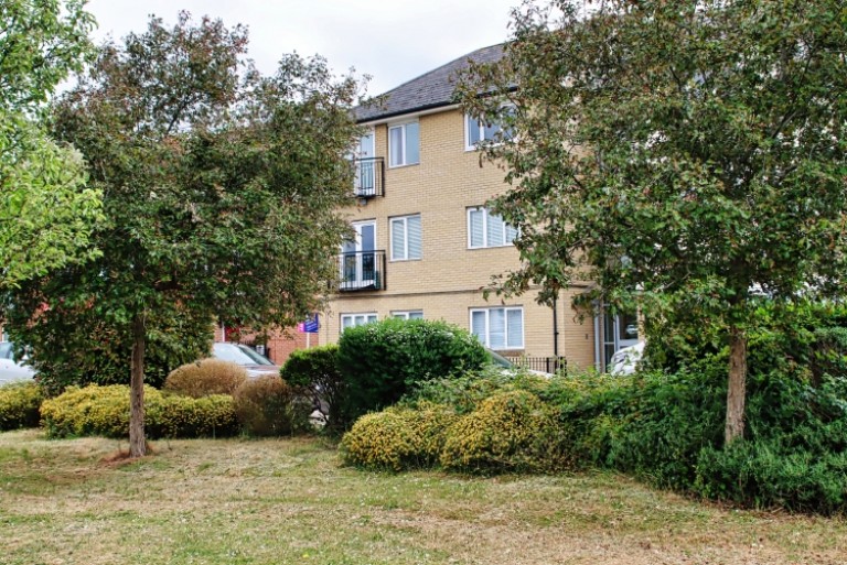 Seaton Grove, Broughton, Milton Keynes, Buckinghamshire, MK10