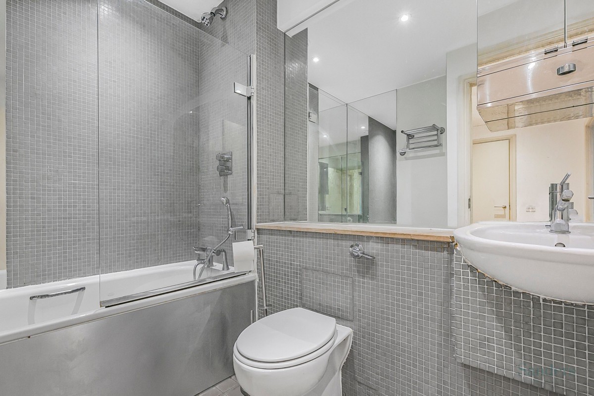 Colefax Building, Plumbers Row London, E1