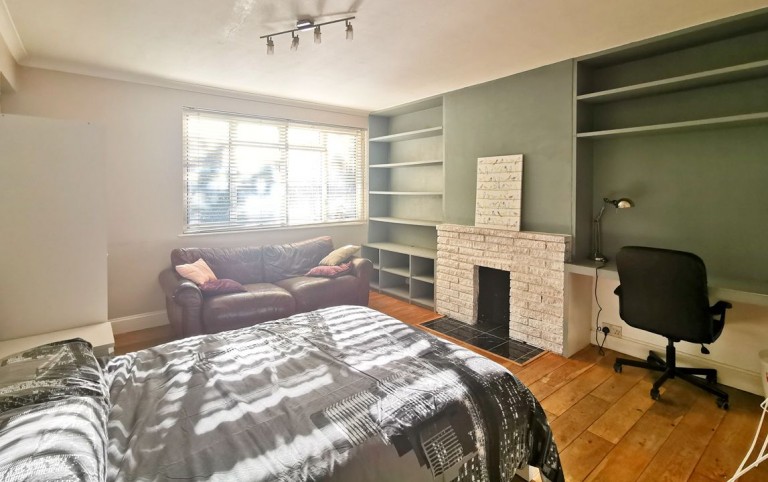 Finborough Road, Chelsea, London, SW10