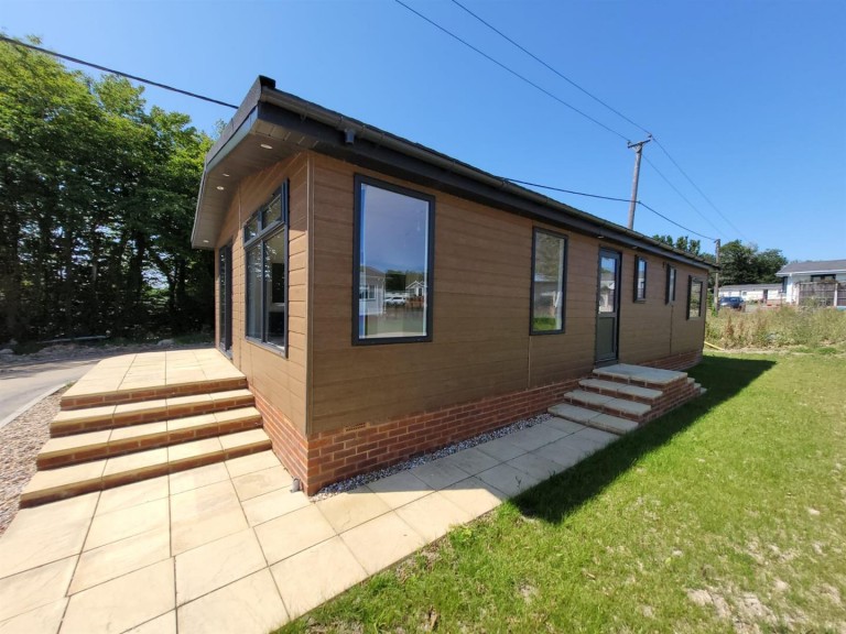 Petty Char Court, Billingshurst