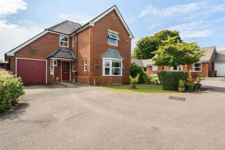 Rayner Close, Crowborough