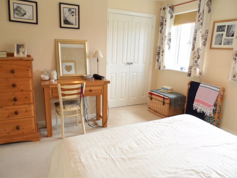 Cloisters Way, St. Georges, Telford