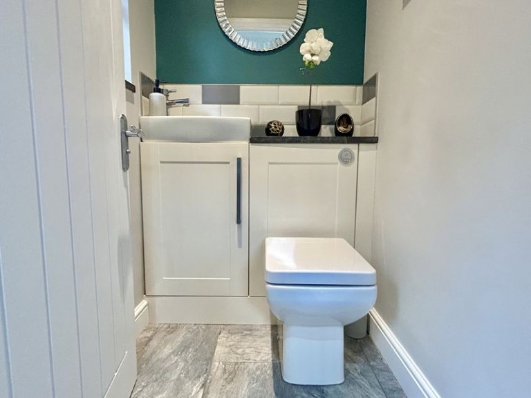 Daniels Cross, Newport