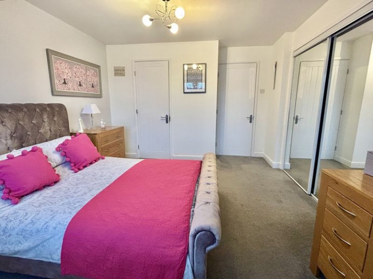 Daniels Cross, Newport