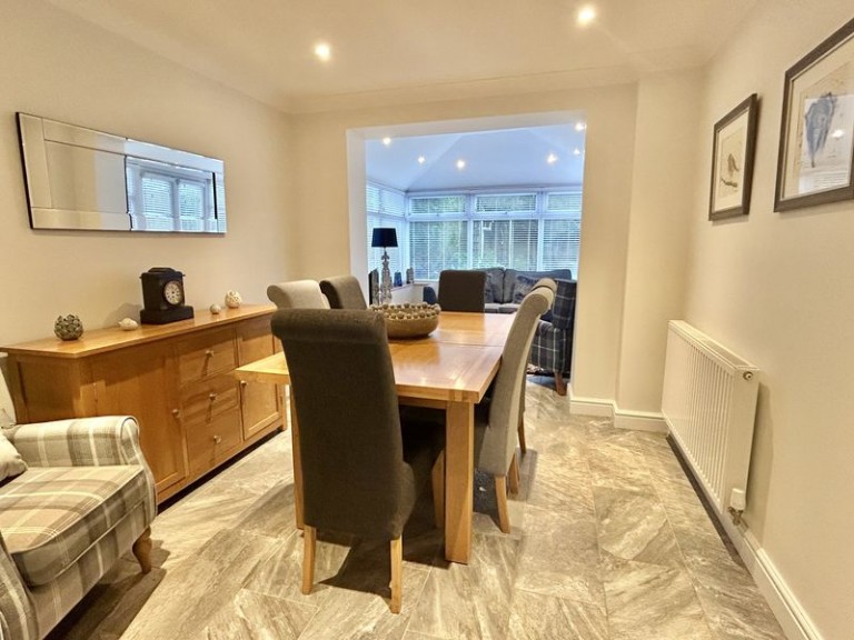 Daniels Cross, Newport