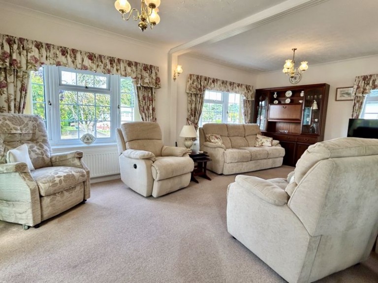 Kings Head Home Park, Newport