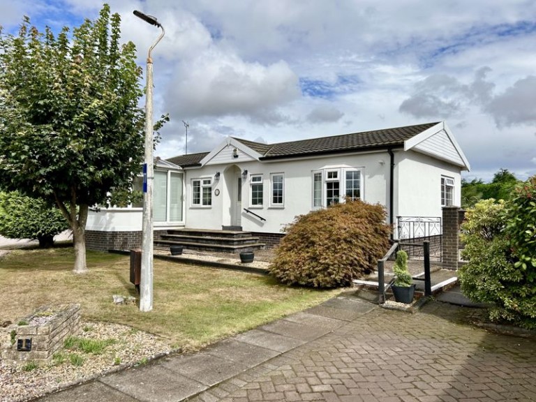 Kings Head Home Park, Newport