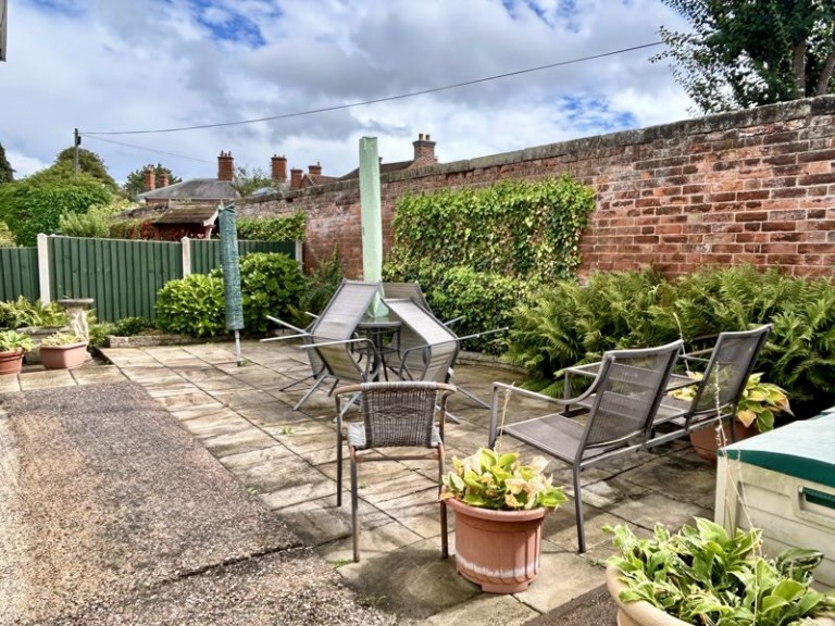 Kings Head Home Park, Newport