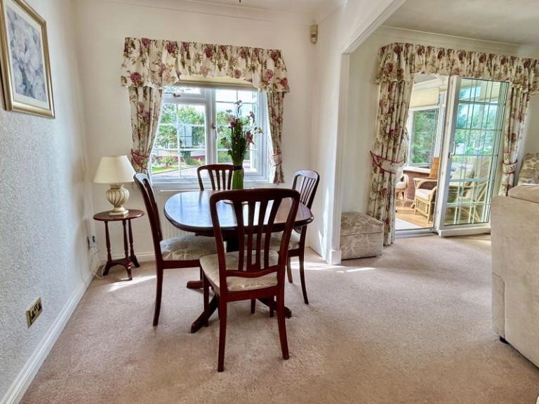 Kings Head Home Park, Newport