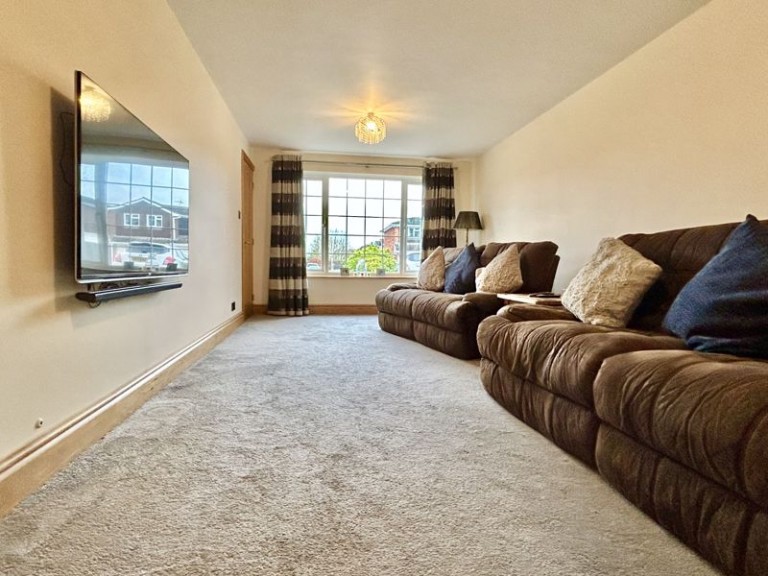 8 Aqualate Close, Newport