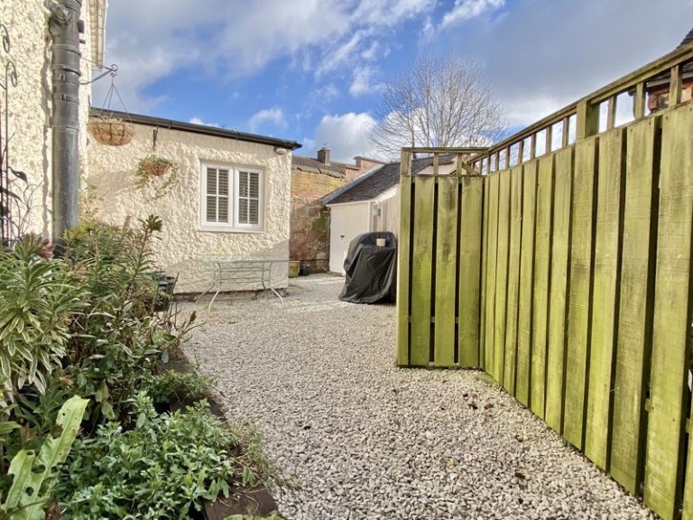 Vineyard Road, Newport