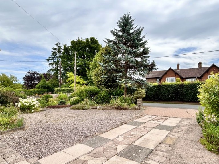 Newport Road, Edgmond, Newport