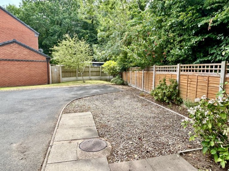 Quines Close, Muxton, Telford